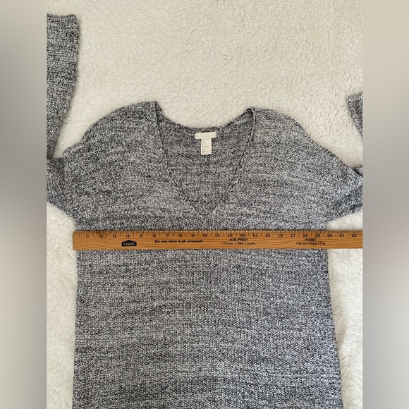 H&M Conscious V-Neck Pullover Sweater Women’s, Size S, oversized - Picture 9 of 10